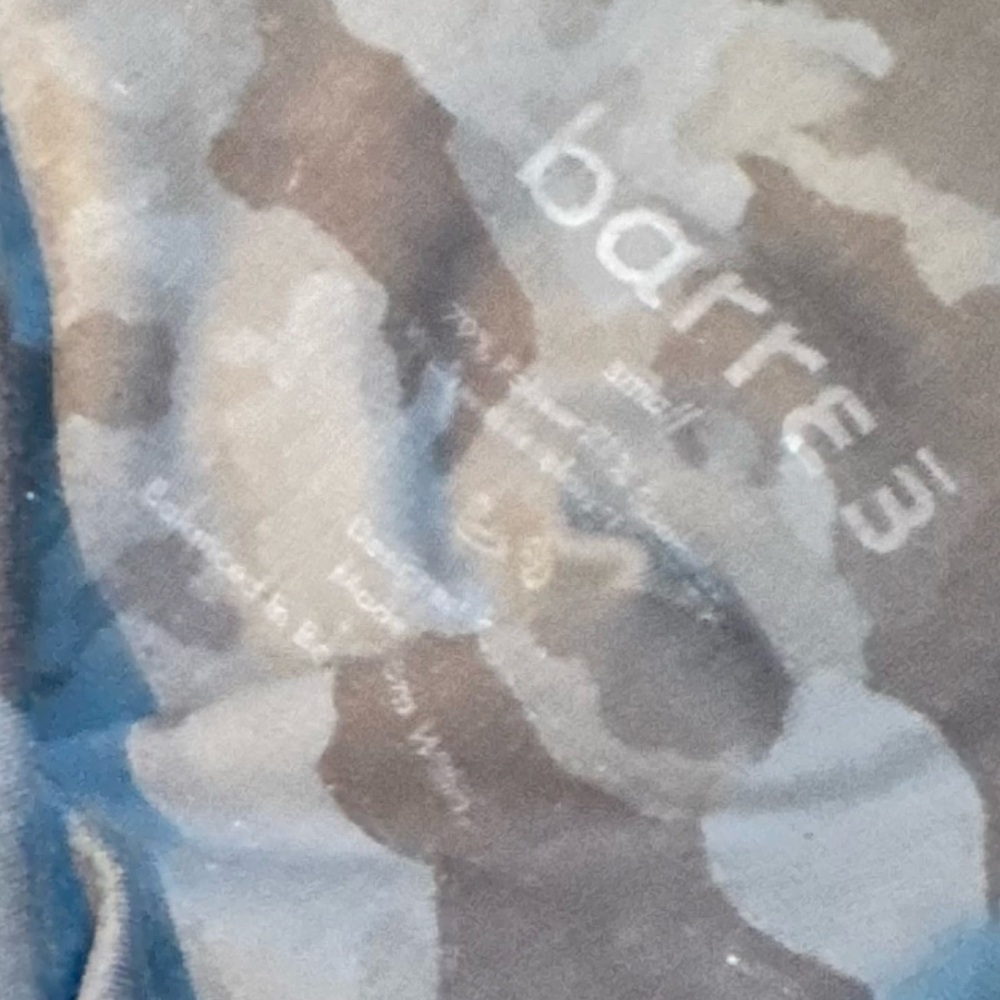Barre3 (B3) Signature Leggings (S) & Tank Top (M) Dark Slate Camo Set - Picture 8 of 9
